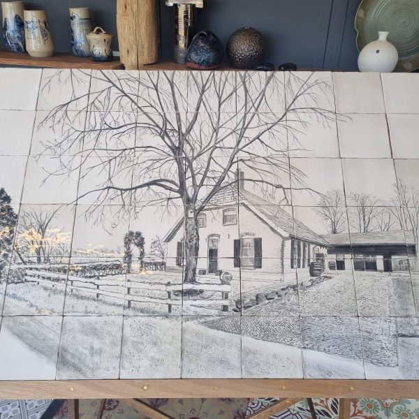 plateel schilderij op tegels met een afbeelding van een boerderij